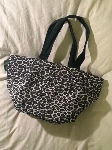 에르베샤 펠리에 나일론 보트형 토트백 팬서 블랑