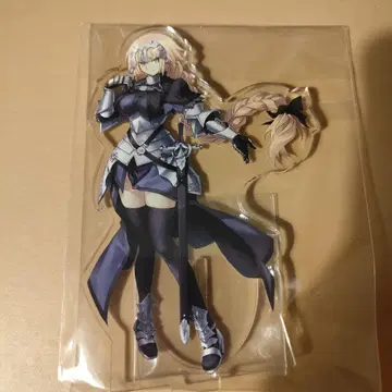 CLOSET CHILD 코노에 오츠구 잔 다르크 아크릴 스탠드