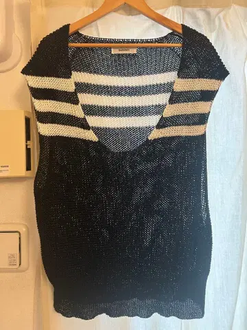 sulvam Asymmetry Tank Knit v넥 베스트