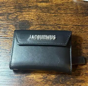 JACQUEMUS 블랙 3단 폴더형 지갑