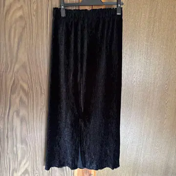 테치치 블랙 벨벳 슬릿 벨로아 스커트