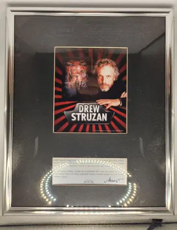 드류 스트루잔 아트 스타 워즈 그랑프리 미술관 MUSEUM