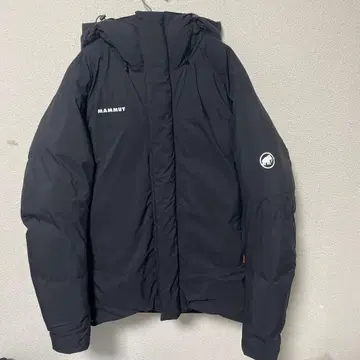 MAMMUT 블랙 다운 자켓