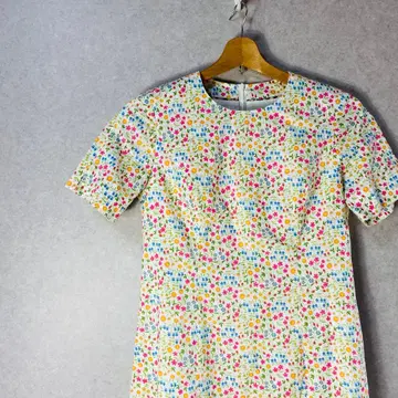 DAKS LONDON 꽃무늬 반팔 무릎 기장 원피스