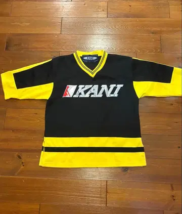 Karl Kani 칼카니 T셔츠 블랙/노랑 V넥