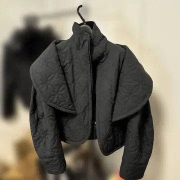 하트라 블랙 퀼팅 숏 자켓