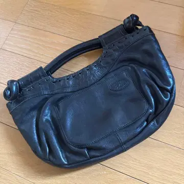 IBIZA 블랙 가죽 핸드백