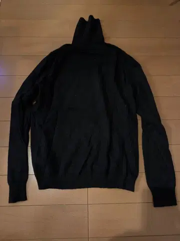 캐시미어 터틀넥 스웨터