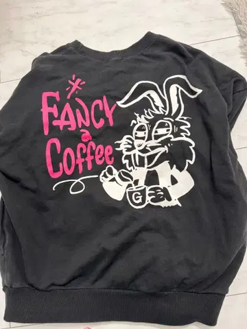 GYDA FANCY COFFEE BUNNY 맨투맨 상의