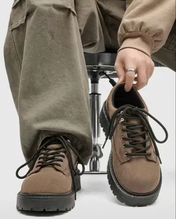 남성용 레트로 브라운 통굽 신발