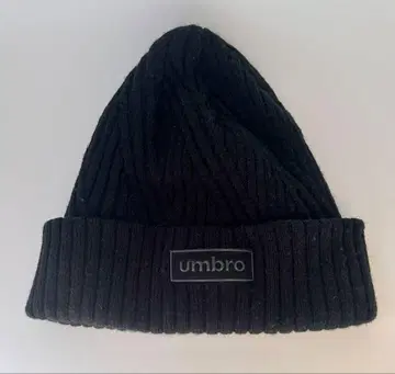 umbro 리브 니트 모자 블랙 x 그레이 | 로고 택 포함 새상품급