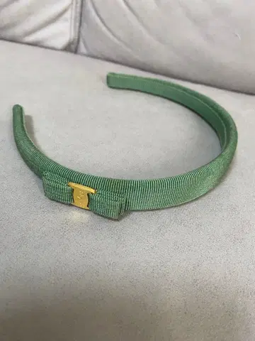 페라가모 머리띠