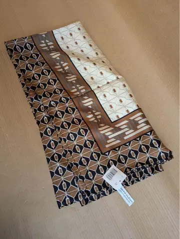 ANNE KLEIN 실크 스카프