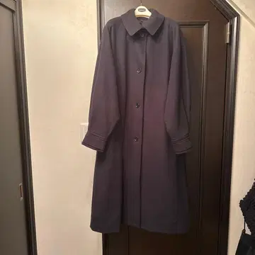 블랙 롱 코트 버튼 포함