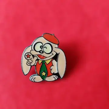 후지코 후지오 친절한 비리견 핀 배지