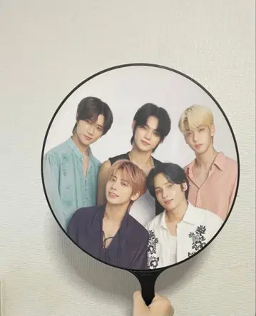 투모로우바이투게더 K-POP 부채