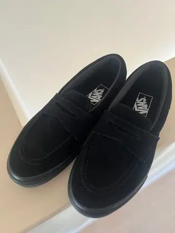 Vans 블랙 스웨이드 로퍼 스니커즈 23.5