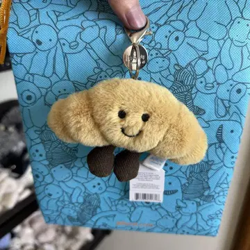 jellycat 크루아상 모양 키링