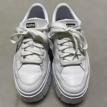 24cm PUMA 통굽 화이트 스니커즈