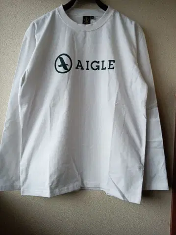 AIGLE 로고 화이트 긴팔 티셔츠 M 택 포함 새상품
