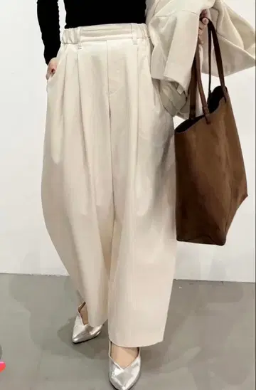 BAYFLOW [ 작은 키 caho146cm님 프로듀스 ] 웜 코쿤 팬츠