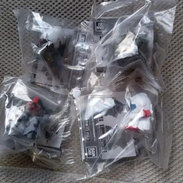 기다림 건담 리얼 타입 컬러의 경우 4체 세트