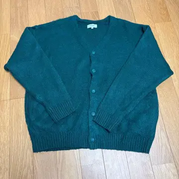 다크 그린 V넥 니트 가디건