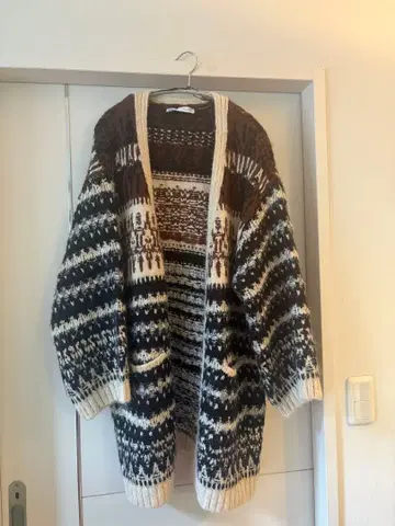 ZARA 기하학 패턴 니트 가디건