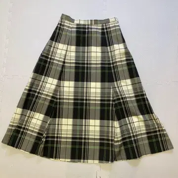Dessin 체크 무늬 플레어 스커트 L 사이즈 택 포함
