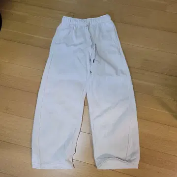 GU 화이트 캐주얼 팬츠 M 사이즈
