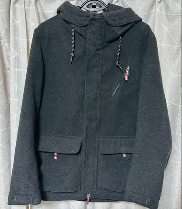 BEAMS HEART 다크 그레이 자켓