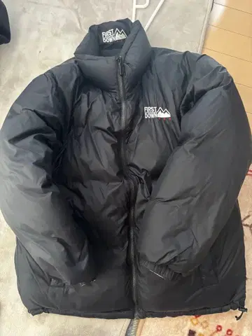 FIRST DOWN 다운 자켓 블랙/화이트