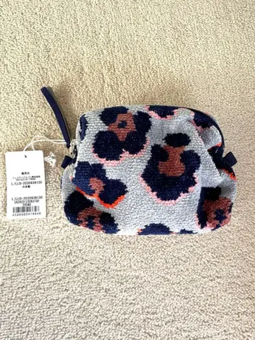 미사용 새상품 택 포함 러브리 페이러 파우치 레오파드 무늬