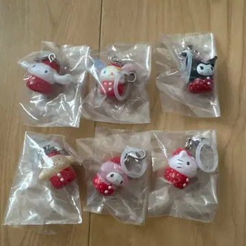 산리오 딸기 메지루시 액세서리