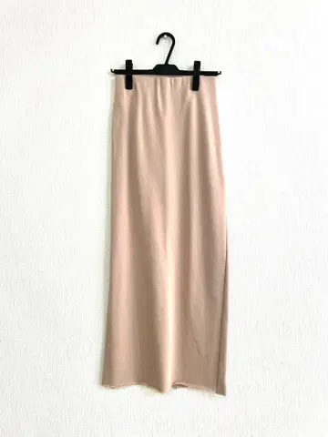 90. 새상품 KALNA 핑크 베이지 슬릿 타이 트 스커트