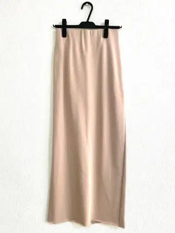 90. 새상품 KALNA 핑크 베이지 슬릿 타이 트 스커트