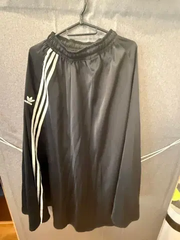 adidas 블랙 롱 스커트 스트라이프