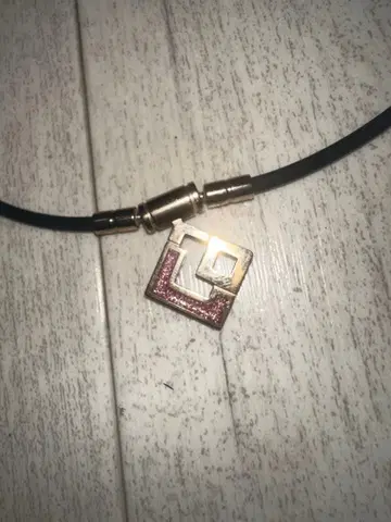 기하학 디자인 목걸이 골드 핑크