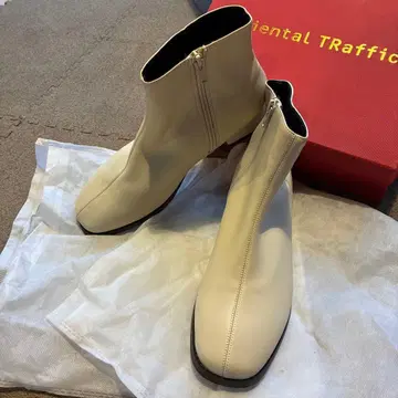 Oriental Traffic 화이트 숏부츠