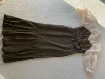 올리브 그린 A라인 드레스 프릴 소매