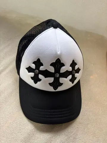 supplier 크로스 자수 캡 화이트/블랙