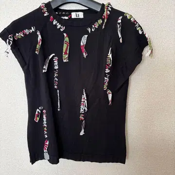 센소유니코 블랙 장식 니트