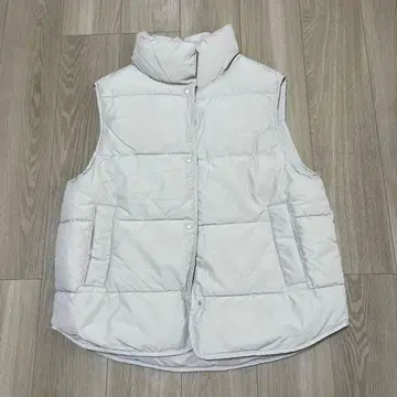 H&M 화이트 다운 베스트