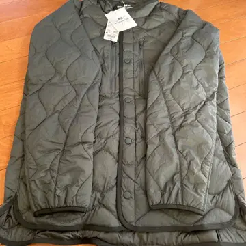 UNIQLO 화이트 마운티니어링 다운 자켓