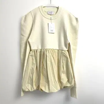 클라네 도킹 파워 숄더 니트탑