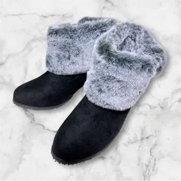 15 새상품급 퍼 달린 숏부츠 블랙 19cm