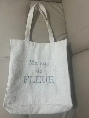 Maison de FLEUR 토트백 화이트 새상품급