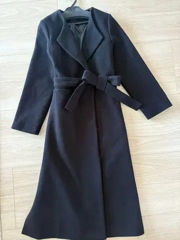 리젝시 노카라 롱 코트 블랙