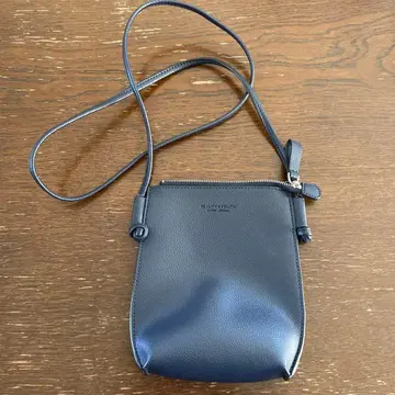 BEAUTY & YOUTH 네이비 숄더백