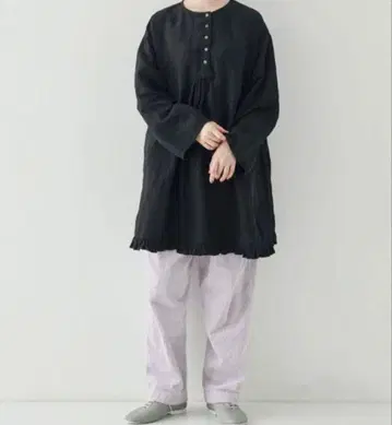 nestrobe 린넨 오우사라시 푸치 프릴 튜닉 ( 블랙 )